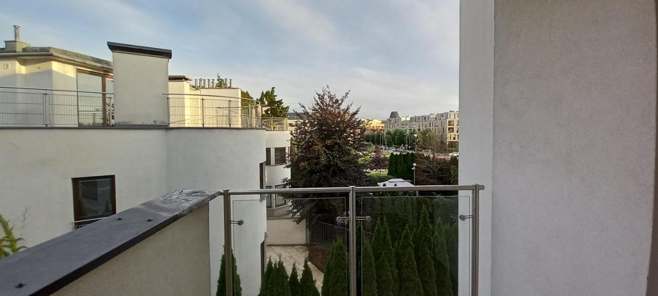 Apartament Wilanow - Sarmacka 1B ワルシャワ エクステリア 写真